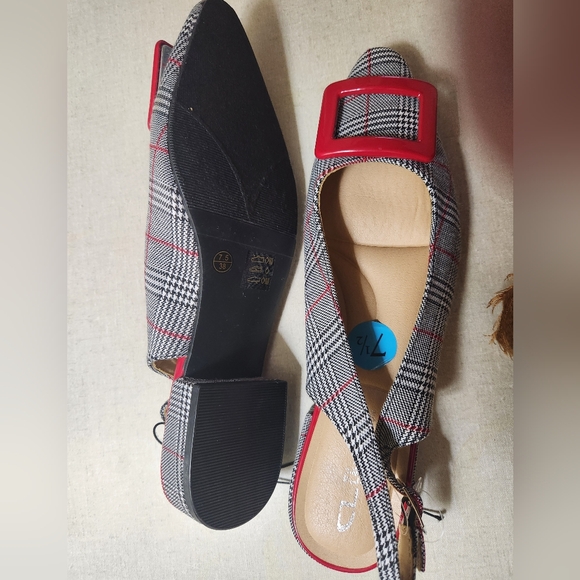 CL by Laundry Red&Black Houndstooth Plaid Slingback Buckled Flats,Size 7.5, NWOT - Picture 5 of 7